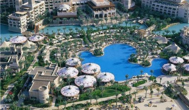 Тур в Madinat Jumeirah Al Qasr Hotel 5* со скидкой 39%